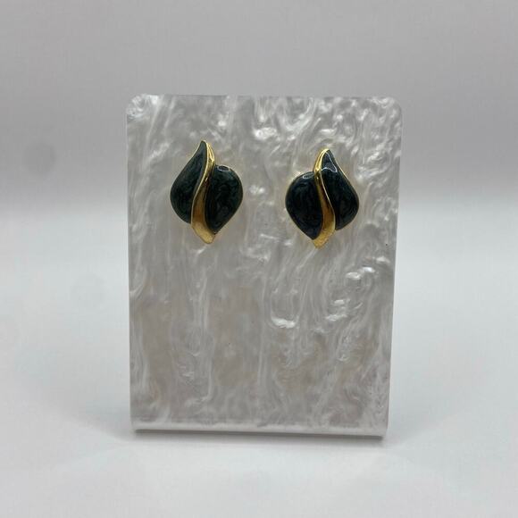 Vintage‎ Emrold Green Earrings gold tone Studded - Picture 2 of 5